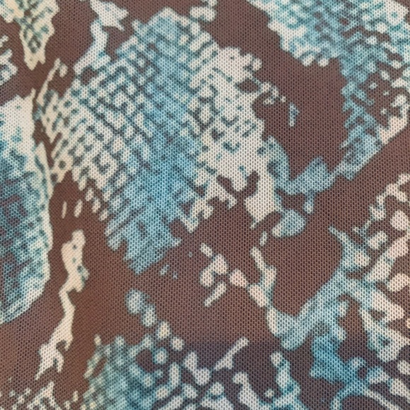 Snake Print Academia Cropped Tank - Picture 3 of 4